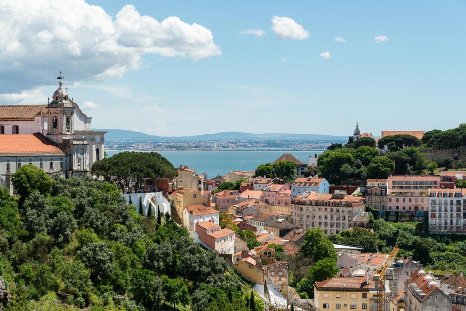 With Private Terrace 250m To Largo Intendente Apartment Lissabon