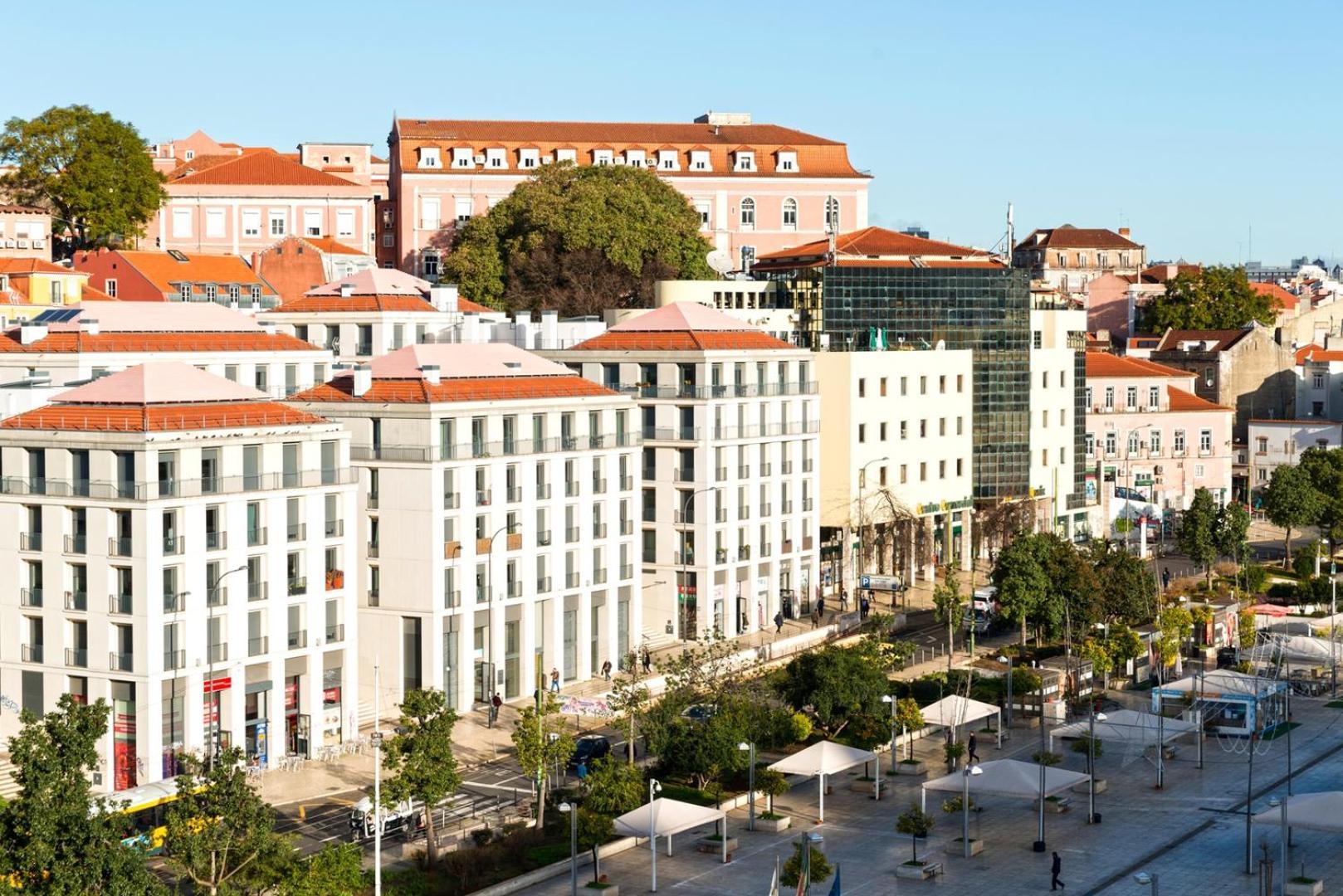 With Private Terrace 250m To Largo Intendente Lissabon